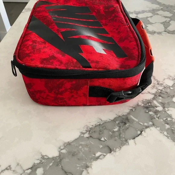 Nike lunchbox - Picture 4 of 4